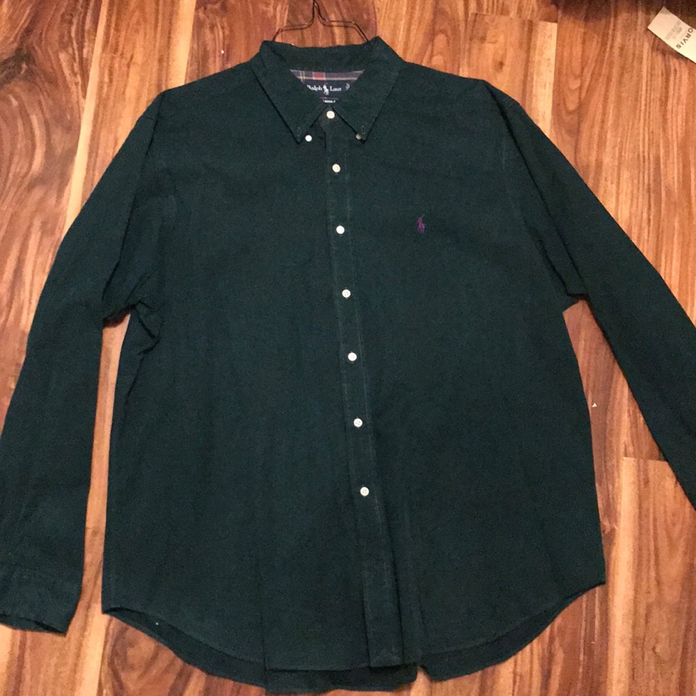 NWOT classic fit button down